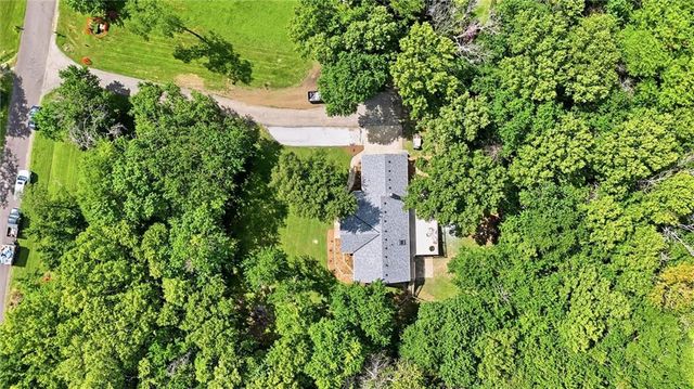 24512 Shadow Court, Peculiar, MO 64078