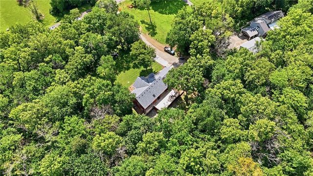 24512 Shadow Court, Peculiar, MO 64078