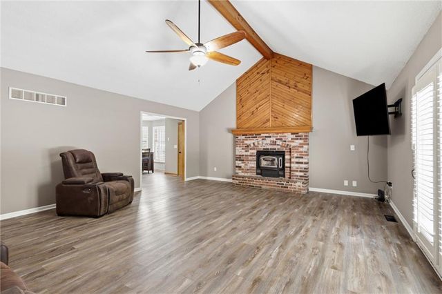 24512 Shadow Court, Peculiar, MO 64078