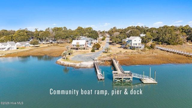 5456 Raven Road SW, Ocean Isle Beach, NC 28469