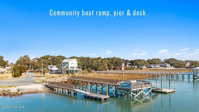 5456 Raven Road SW, Ocean Isle Beach, NC 28469