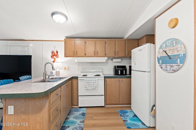 5456 Raven Road SW, Ocean Isle Beach, NC 28469