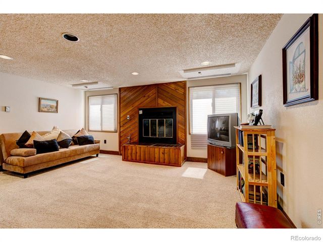 71 Cedar Drive, Lyons, CO 80540