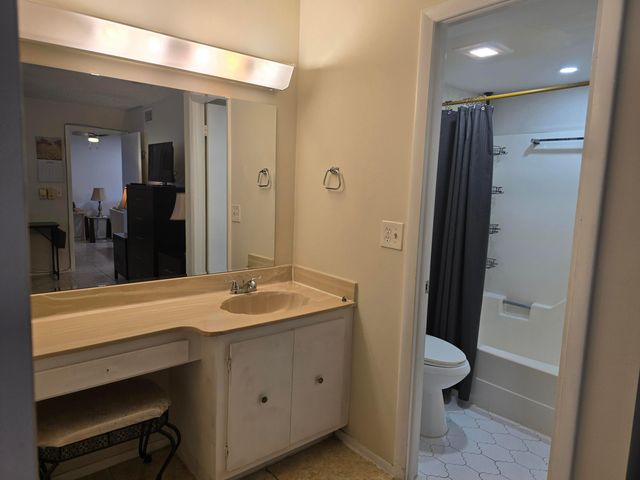177 Lake Dora Drive, West Palm Beach, FL 33411