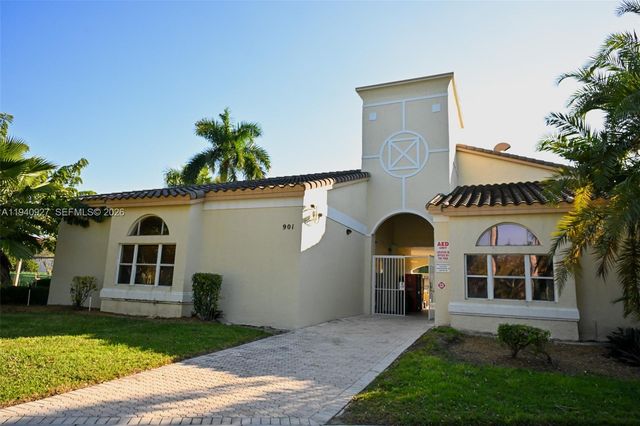 781 NW 155th Ter, Pembroke Pines, FL 33028