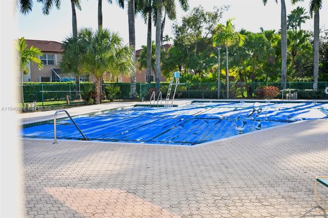 781 NW 155th Ter, Pembroke Pines, FL 33028