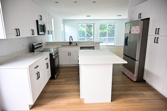 781 NW 155th Ter, Pembroke Pines, FL 33028