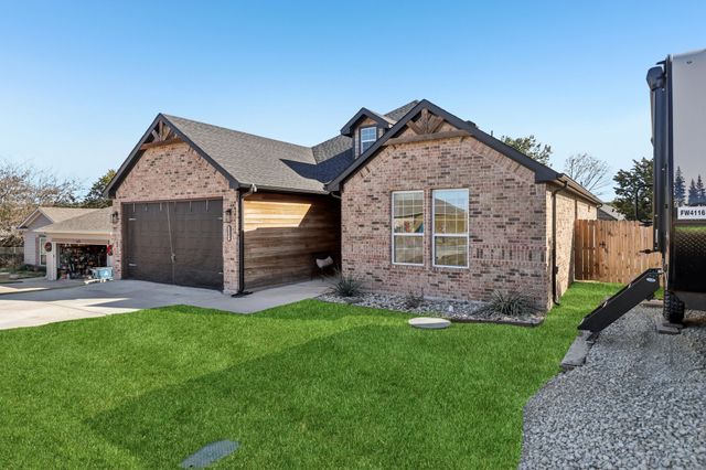 2503 Smokerise Trail, Granbury, TX 76048