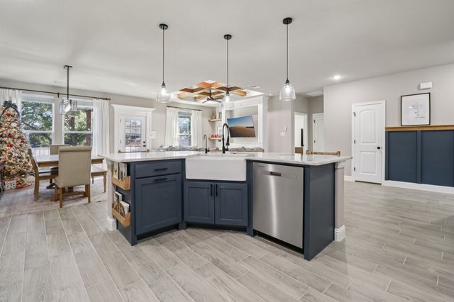 2503 Smokerise Trail, Granbury, TX 76048