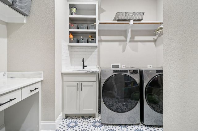 2503 Smokerise Trail, Granbury, TX 76048