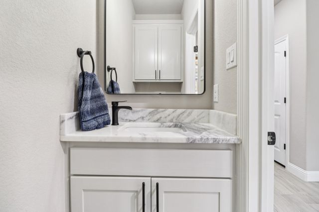 2503 Smokerise Trail, Granbury, TX 76048