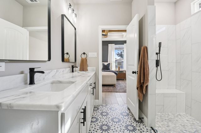 2503 Smokerise Trail, Granbury, TX 76048