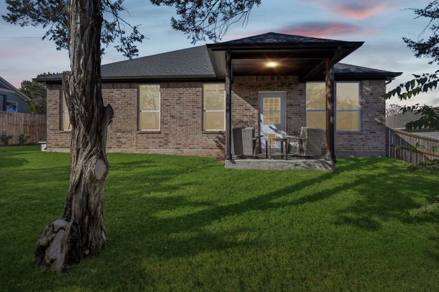 2503 Smokerise Trail, Granbury, TX 76048