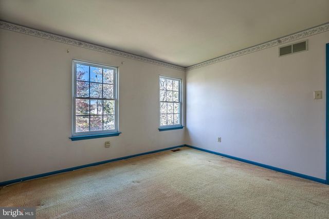 894 HERMAN RD, Horsham, PA 19044