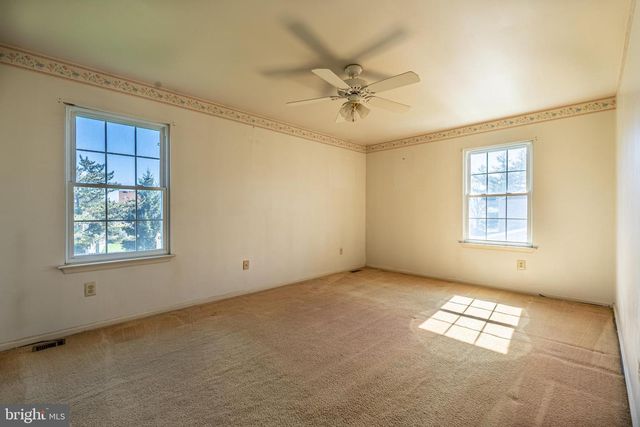 894 HERMAN RD, Horsham, PA 19044