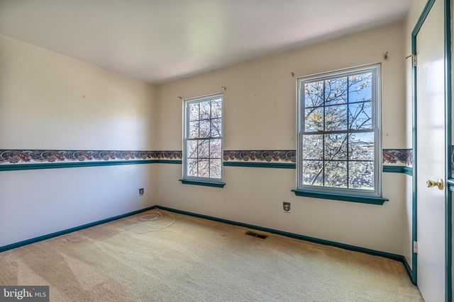 894 HERMAN RD, Horsham, PA 19044