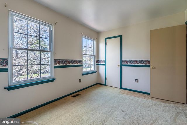 894 HERMAN RD, Horsham, PA 19044