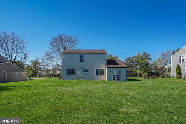 894 HERMAN RD, Horsham, PA 19044