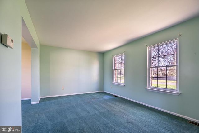 894 HERMAN RD, Horsham, PA 19044