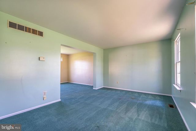 894 HERMAN RD, Horsham, PA 19044