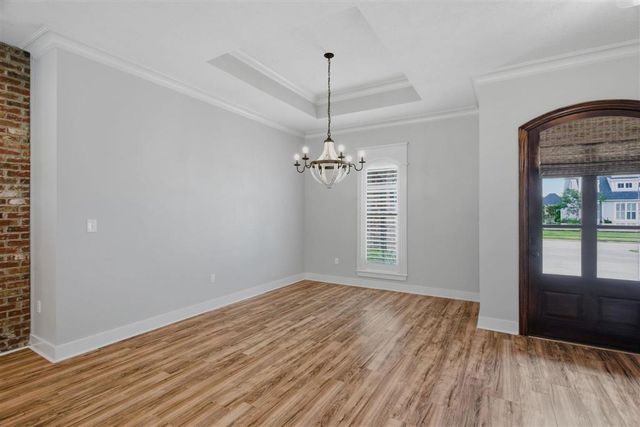 6540 White Oleander Cir W, Lake Charles, LA 70605