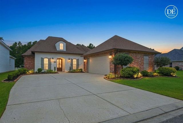 6540 White Oleander Cir W, Lake Charles, LA 70605