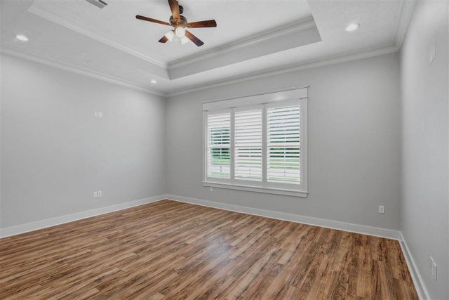 6540 White Oleander Cir W, Lake Charles, LA 70605