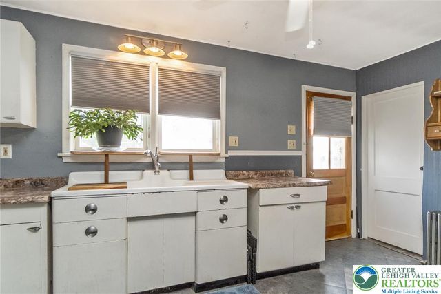 1852 1st Street, Bethlehem Twp, PA 18020