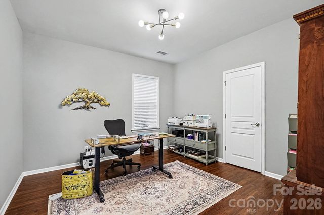7024 Saranac Lane, Charlotte, NC 28105