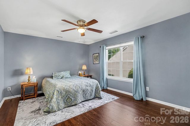 7024 Saranac Lane, Charlotte, NC 28105
