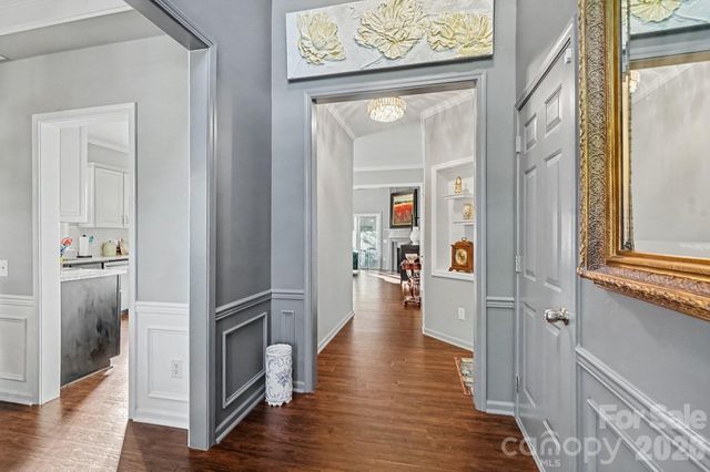 7024 Saranac Lane, Charlotte, NC 28105