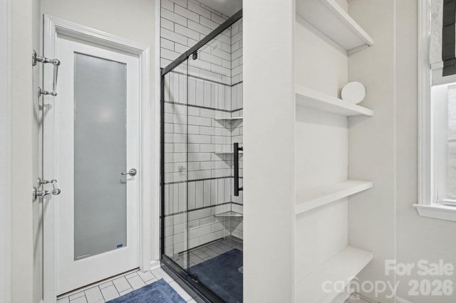 7024 Saranac Lane, Charlotte, NC 28105