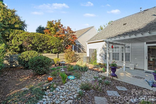 7024 Saranac Lane, Charlotte, NC 28105