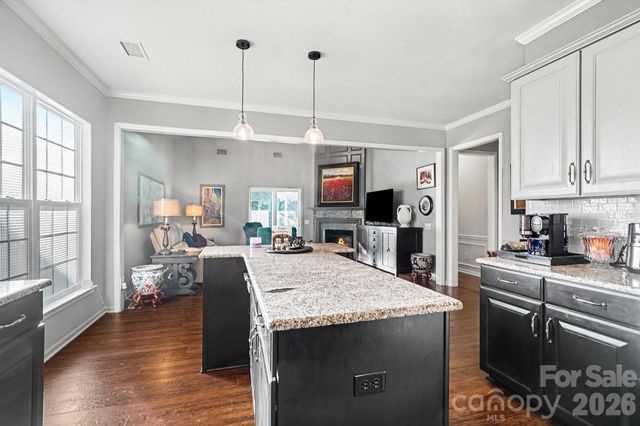 7024 Saranac Lane, Charlotte, NC 28105