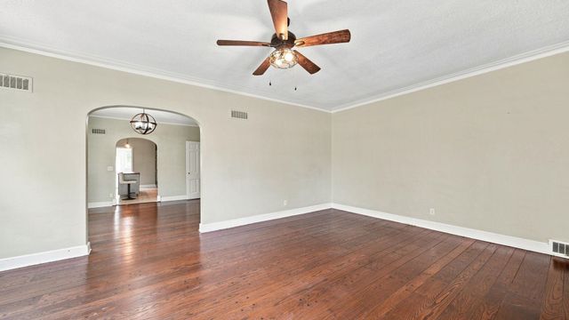 900 HAWTHORNE ST, Memphis, TN 38107