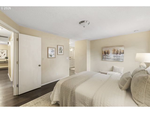 11051 Se MATHER Rd, Clackamas, OR 97015