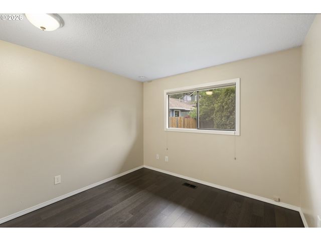 11051 Se MATHER Rd, Clackamas, OR 97015