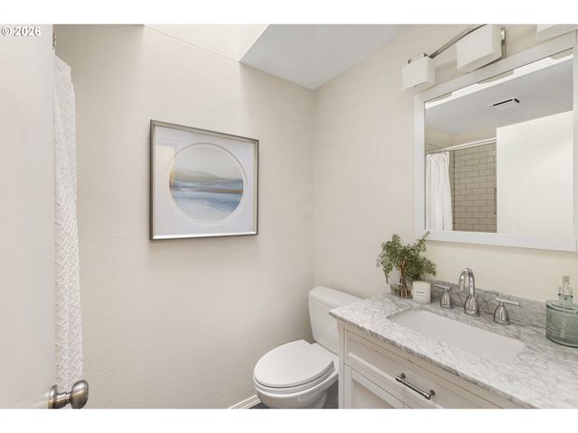 11051 Se MATHER Rd, Clackamas, OR 97015