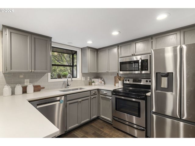 11051 Se MATHER Rd, Clackamas, OR 97015