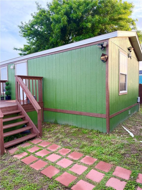 113 Tropical Breeze Lane, Aransas Pass, TX 78336 — photo 3