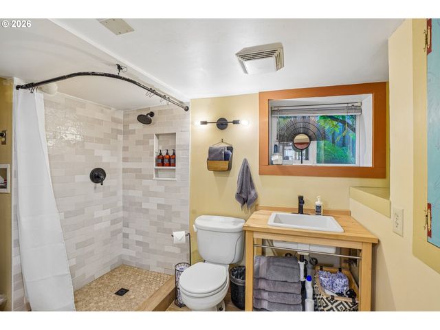 1503 Ne BRYANT St, Portland, OR 97211