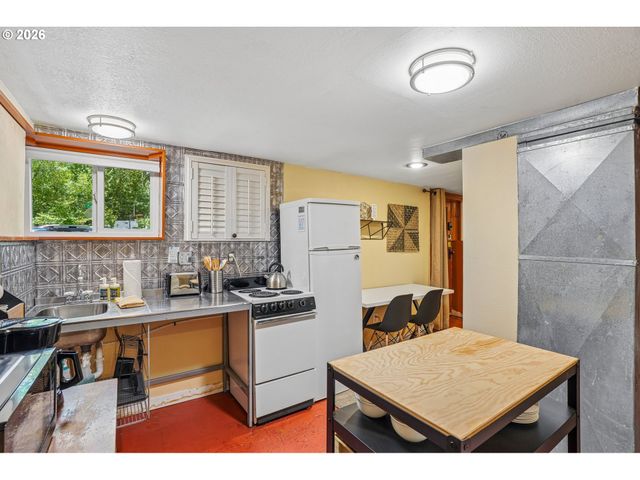 1503 Ne BRYANT St, Portland, OR 97211