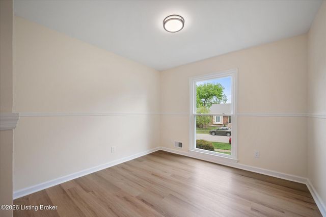 3602 Eastside Dr, Louisville, KY 40220