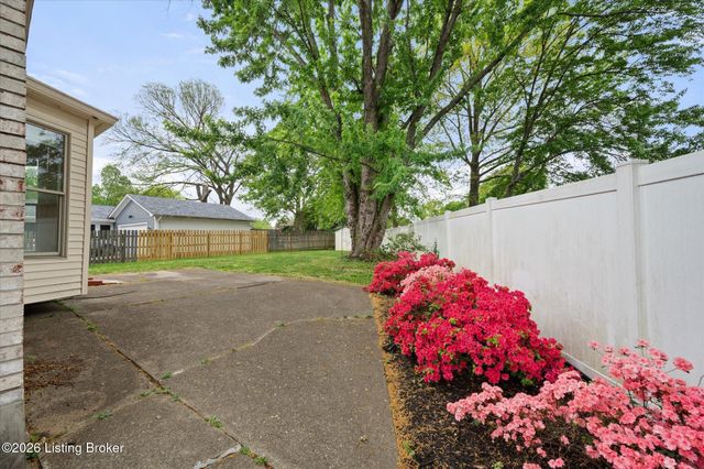 3602 Eastside Dr, Louisville, KY 40220