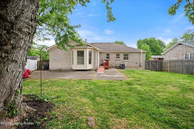 3602 Eastside Dr, Louisville, KY 40220