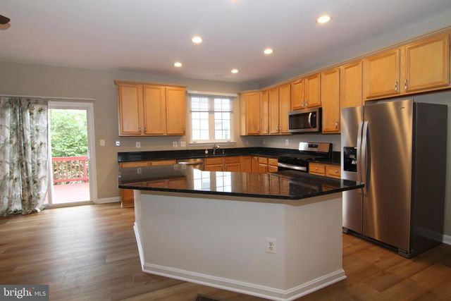43798 MAISON BLANC SQ, Ashburn, VA 20148