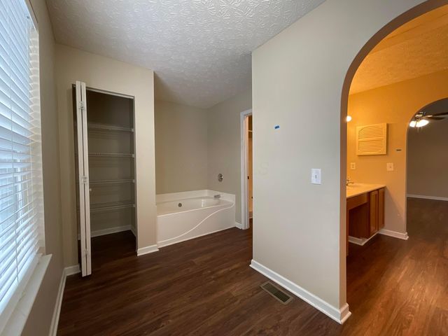 79 Tabilore Loop, Delaware, OH 43015