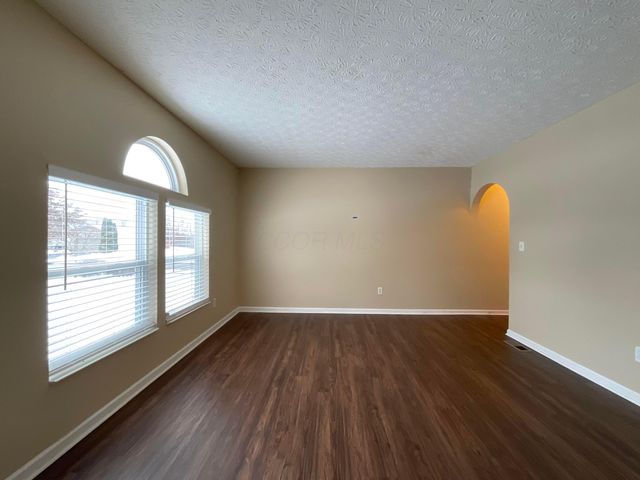 79 Tabilore Loop, Delaware, OH 43015