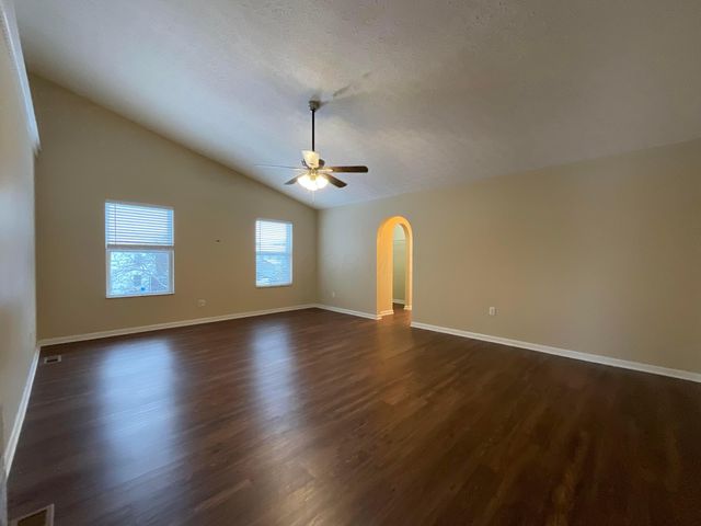 79 Tabilore Loop, Delaware, OH 43015