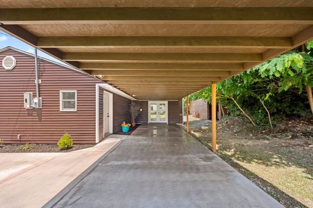2033 S 12th street, Ironton, OH 45638